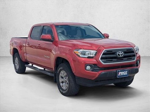 Used 2017 Toyota Tacoma SR5 w/ Tow Package RWD image 3