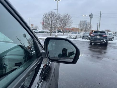 Used 2022 Ford Explorer ST w/ Equipment Group 401A image 4