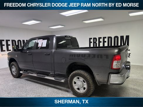 Used 2024 RAM 2500 Tradesman w/ Chrome Appearance Group AWD/4WD image 5