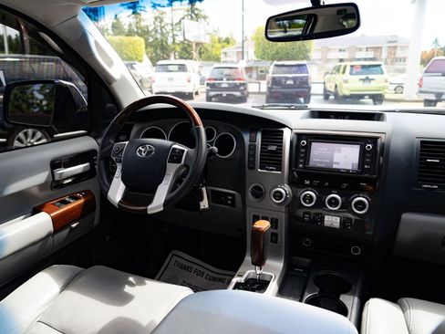 Used 2014 Toyota Sequoia Platinum AWD/4WD image 17