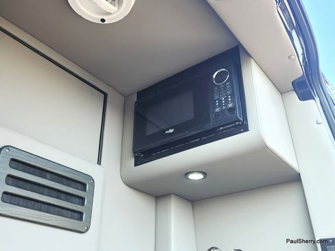 Used 2024 Mercedes-Benz Sprinter 3500 image 58
