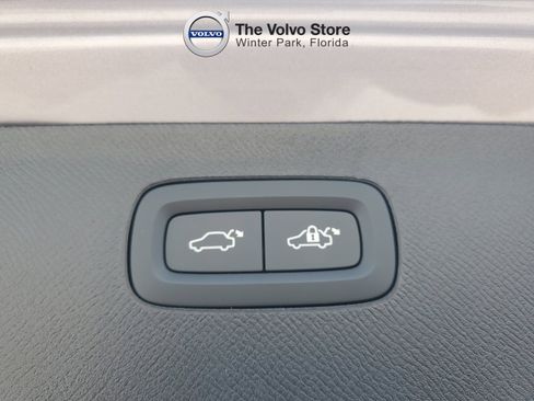Used 2026 Volvo XC90 B6 Plus w/ Protection Package Premier AWD/4WD image 9