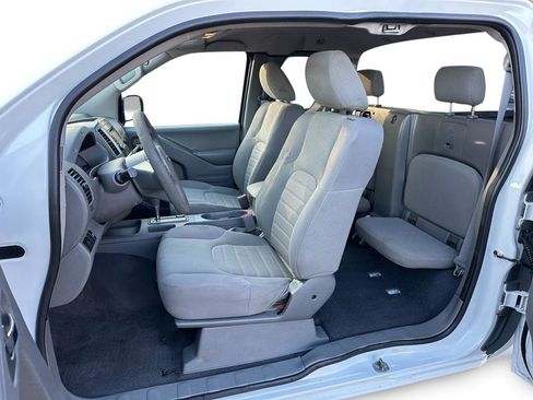 Used 2018 Nissan Frontier S image 8