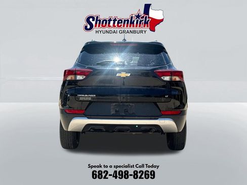 Used 2022 Chevrolet TrailBlazer LT w/ Confidence II Package FWD image 7