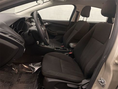 Used 2018 Ford Focus SE image 11