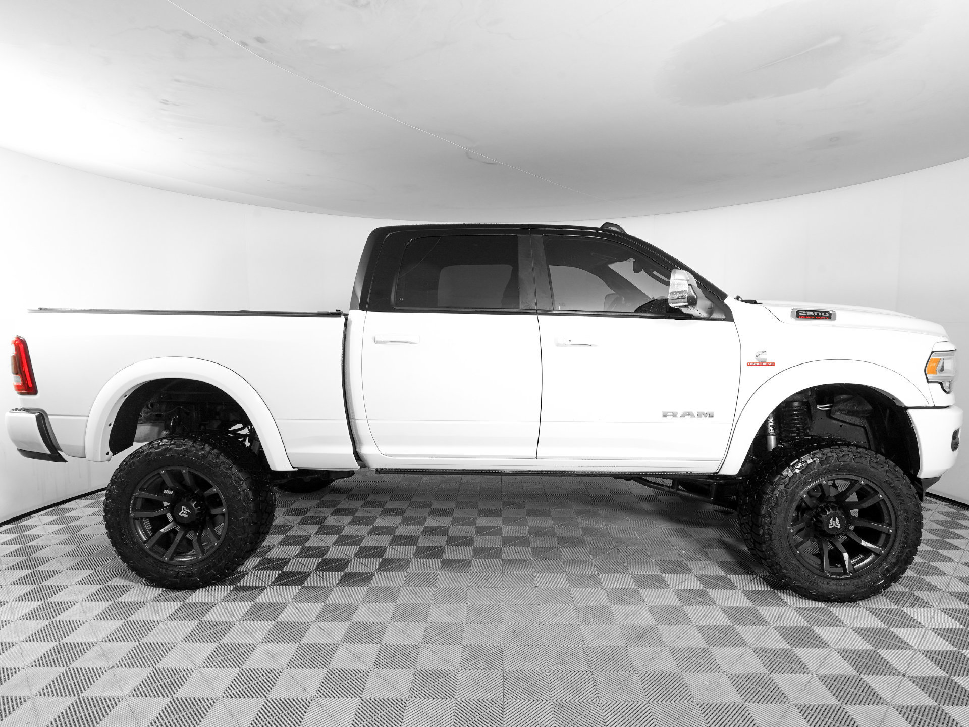Used 2022 RAM 2500 Laramie AWD/4WD image 4