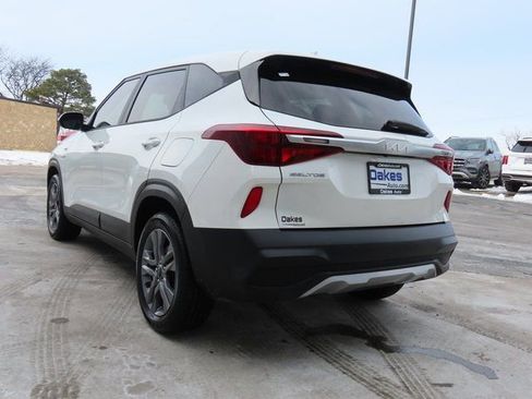Used 2022 Kia Seltos LX image 7