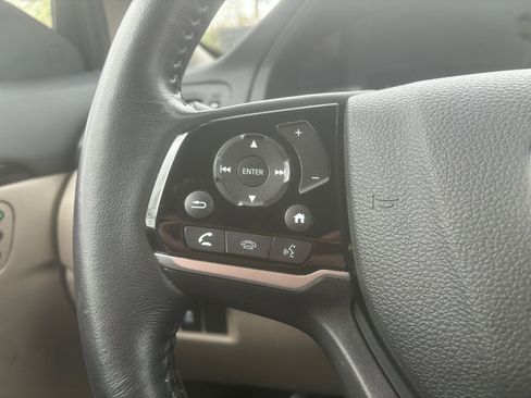 Used 2020 Honda Pilot Touring image 22