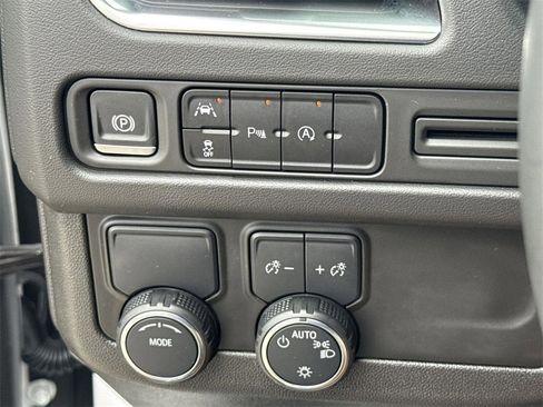 Used 2024 Chevrolet Tahoe LT image 16