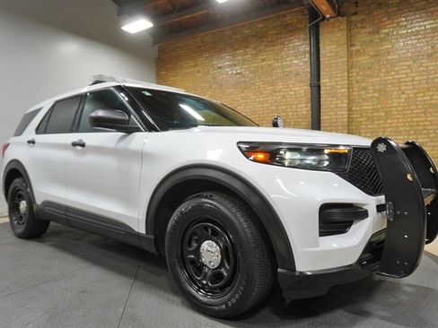 Used 2020 Ford Explorer Police AWD Red/Blue Lightbar a image 6