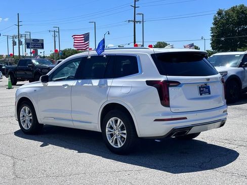 Used 2023 Cadillac XT6 Luxury w/ LPO, Floor Liner Package AWD/4WD image 5