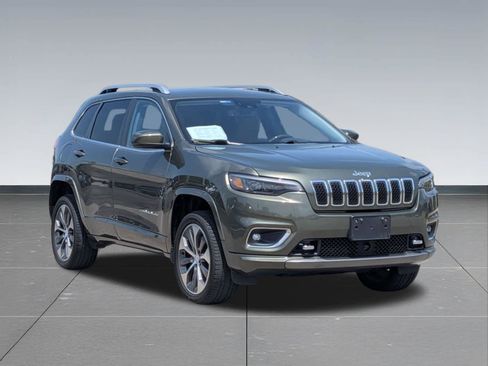 Used 2019 Jeep Cherokee Overland w/ Technology Group AWD/4WD image 7
