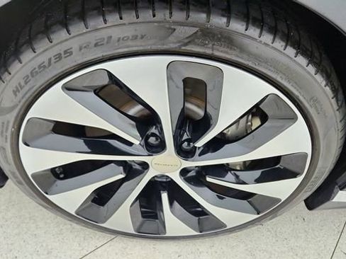 Used 2023 Lucid Air Touring image 57