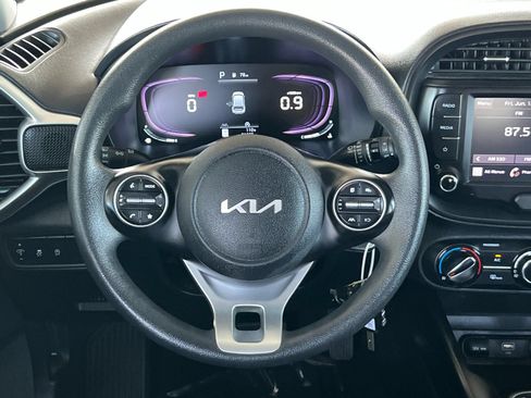 Certified 2023 Kia Soul LX w/ LX Technology Package FWD image 13
