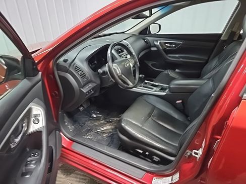 Used 2015 Nissan Altima 3.5 SL FWD image 33