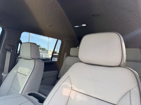 New 2026 GMC Yukon XL Denali w/ LPO, Floor Liner Package RWD image 20