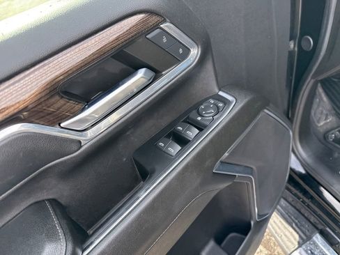 Used 2024 Chevrolet Silverado 2500 LT image 12