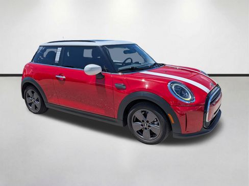 Used 2024 MINI Cooper 2-Door Hardtop FWD image 2