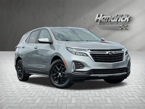 Used 2024 Chevrolet Equinox LT FWD image 2