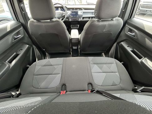 New 2027 Chevrolet Bolt LT w/ Comfort Package FWD image 17
