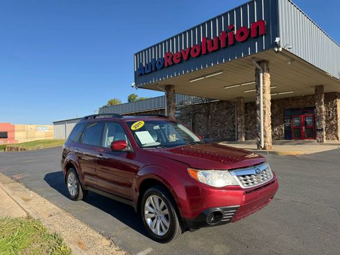 Used 2011 Subaru Forester 2.5X Premium image 1