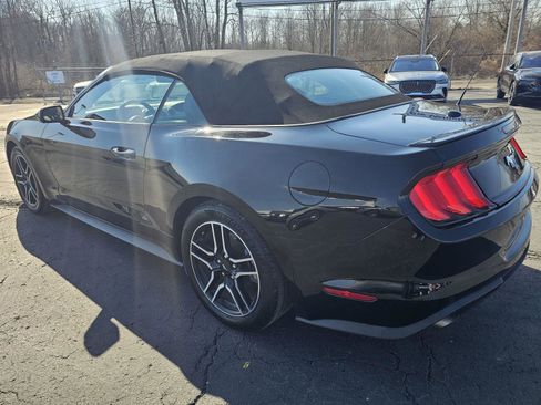 Used 2022 Ford Mustang Premium image 3