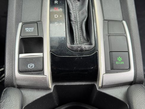 Used 2020 Honda Civic Sport image 25