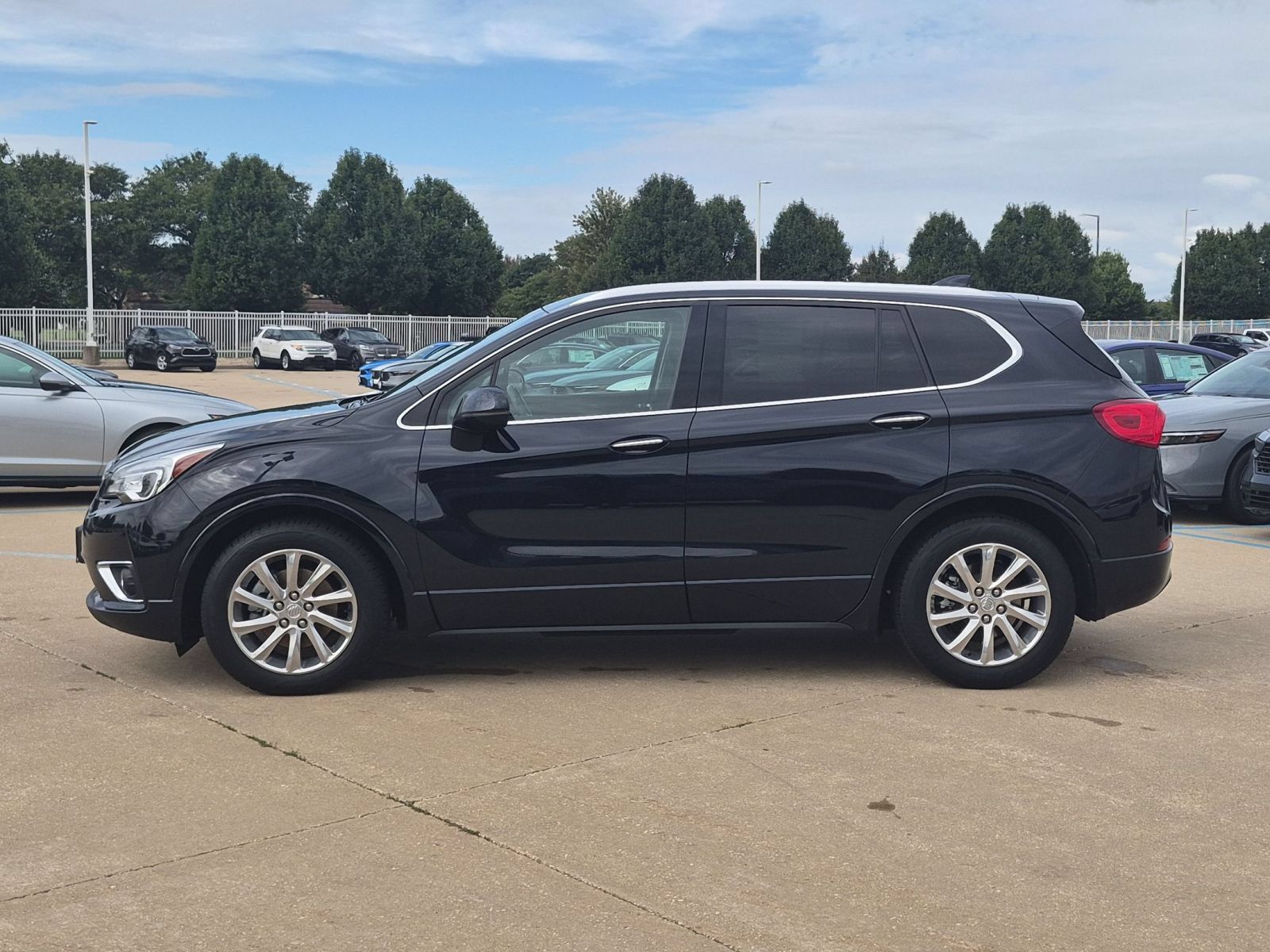 Used 2020 Buick Envision Essence FWD image 9