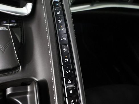 Used 2021 Chevrolet Corvette Stingray Premium Conv w/ Z51 Performance Package RWD image 46