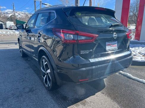 Used 2022 Nissan Rogue Sport SL w/ Premium Package image 4