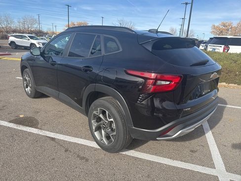 Certified 2025 Chevrolet Trax LT image 5