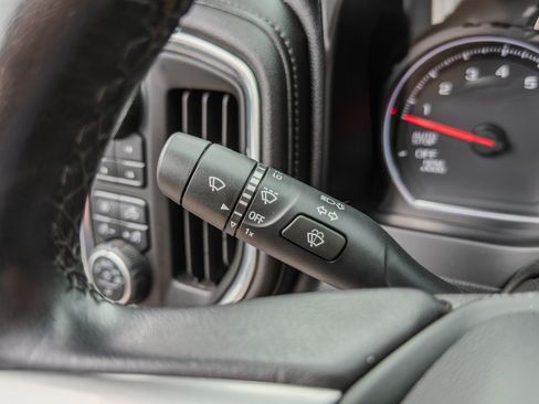 Used 2020 Chevrolet Silverado 1500 LT Trail Boss AWD/4WD image 33
