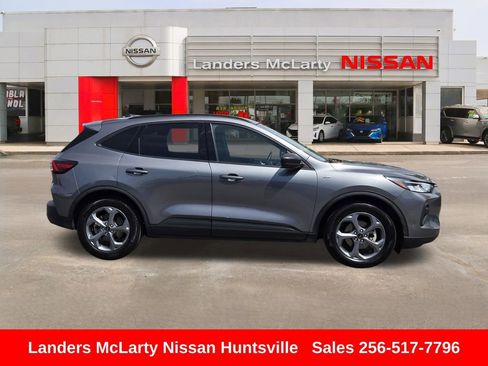 Used 2025 Ford Escape ST-Line FWD image 2