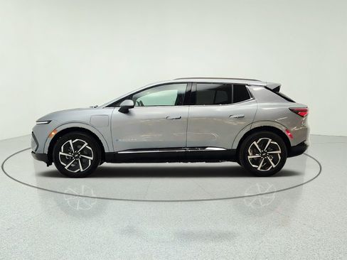 Used 2025 Chevrolet Equinox EV LT FWD image 8
