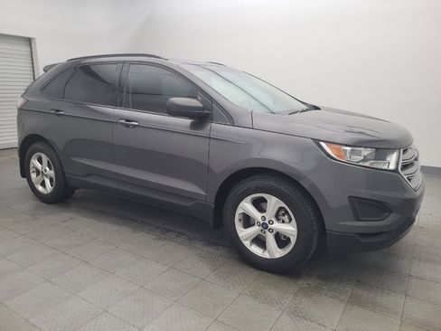 Used 2018 Ford Edge SE image 11