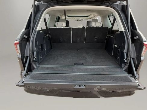 Used 2025 Lincoln Navigator L Reserve AWD/4WD image 30