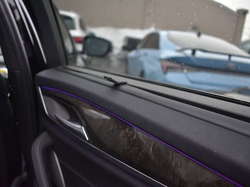 Used 2023 BMW 530e xDrive w/ Executive Package image 27