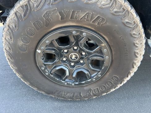 Used 2022 Ford Bronco Wildtrak image 10