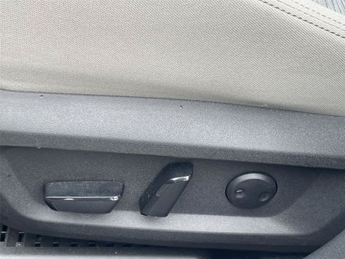 Used 2023 Nissan Rogue SV AWD/4WD image 13