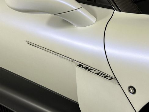 Used 2023 Maserati MC20 Coupe image 35