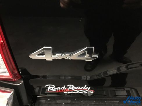 Used 2017 Toyota Tacoma SR5 image 19