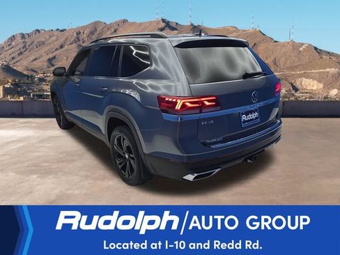 Used 2023 Volkswagen Atlas SE w/ Black Wheel Package FWD image 3