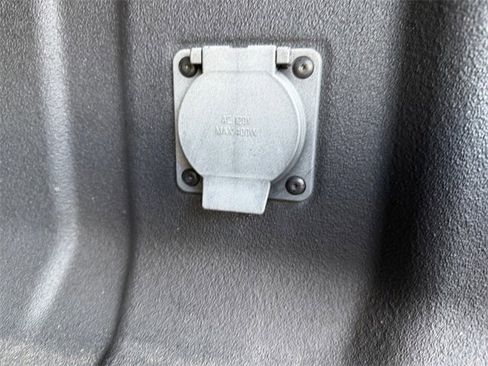 Used 2023 Chevrolet Colorado Z71 w/ Z71 Convenience Package 2 image 34