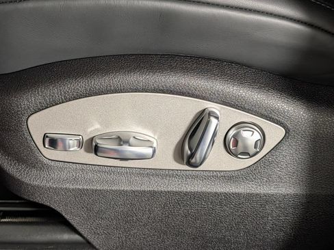 New 2026 Porsche Macan AWD/4WD image 29
