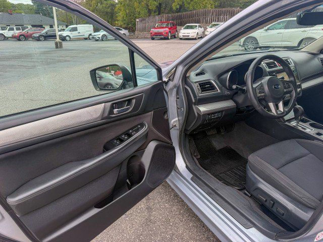Used 2017 Subaru Legacy 2.5i Premium AWD/4WD image 14