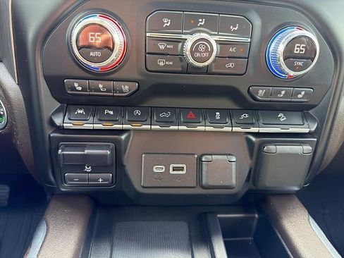 Used 2019 GMC Sierra 1500 Denali w/ Technology Package AWD/4WD image 33
