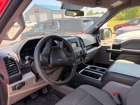 Used 2017 Ford F150 XL w/ Equipment Group 101A Mid RWD image 9