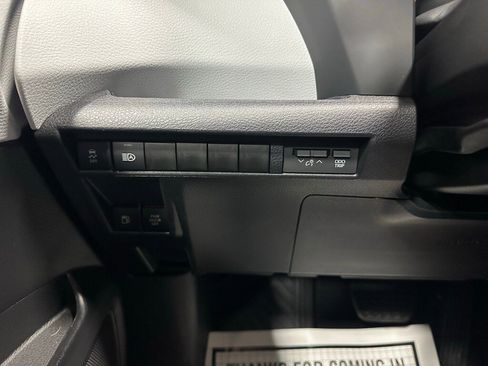 Used 2025 Toyota Sienna LE image 18