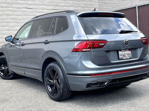 Certified 2023 Volkswagen Tiguan SE R-Line FWD image 10
