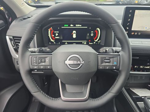 New 2026 Nissan Rogue Platinum image 15